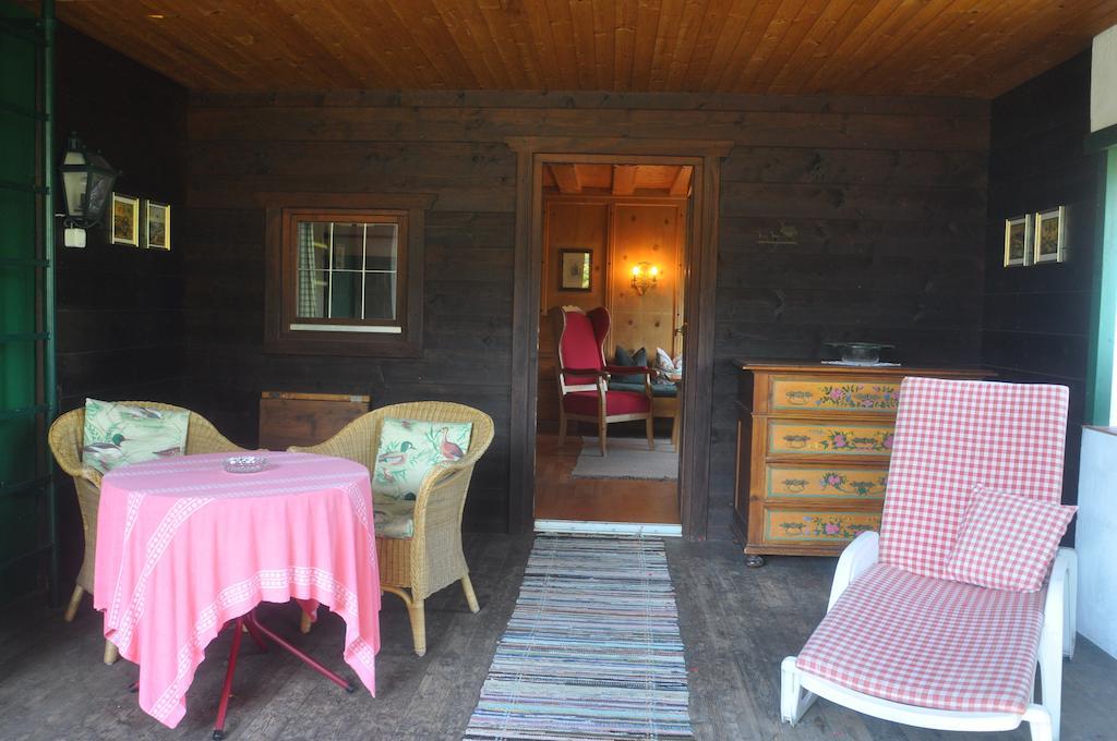 Romantikhotel Almtalhof Gruenau im Almtal Room photo